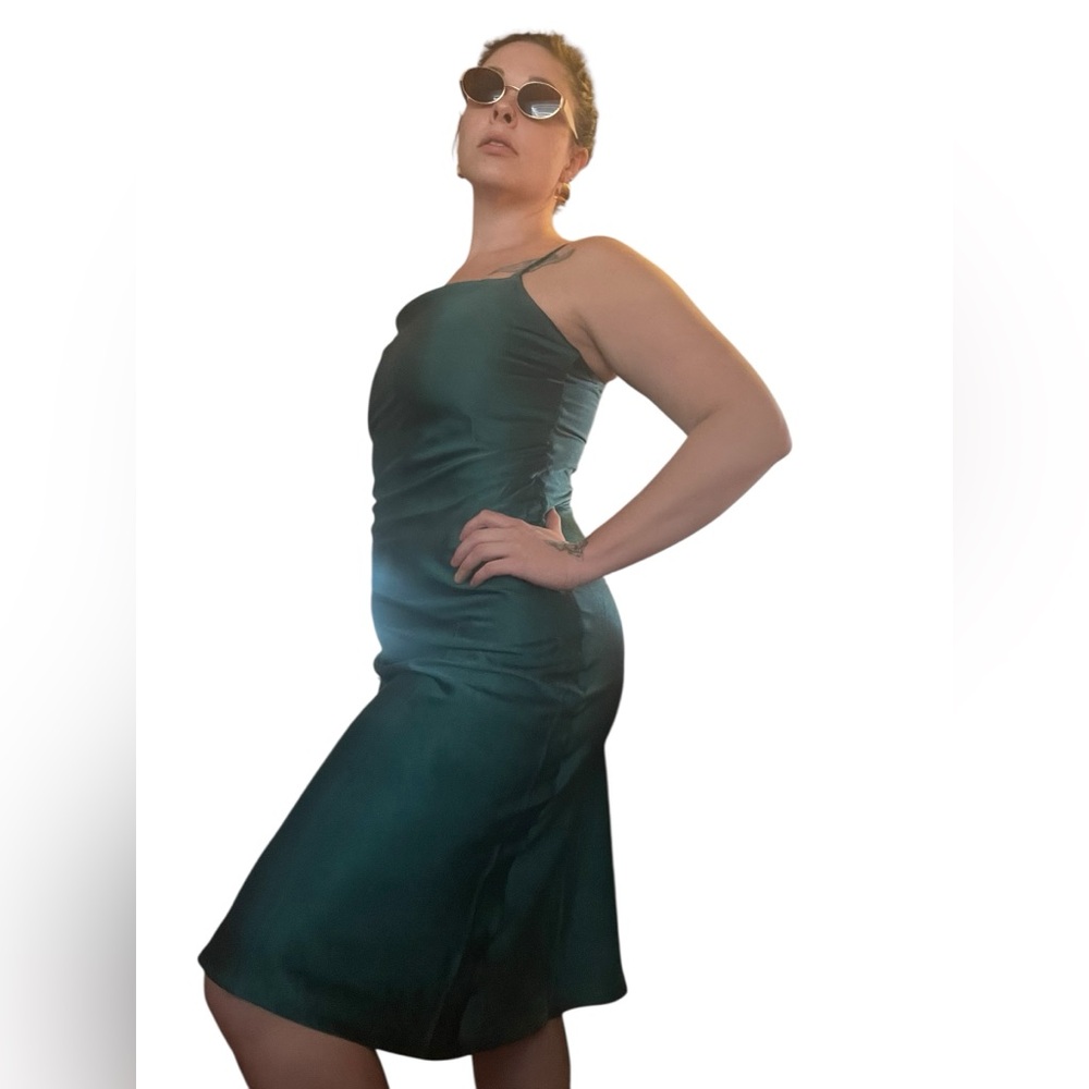 Elegant Emerald Green Satin Midi Dress